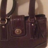 Coach Hampton Signature Leather Handbag for sale in Roseville MI by Garage Sale Showcase member Elle514, posted 04/09/2018