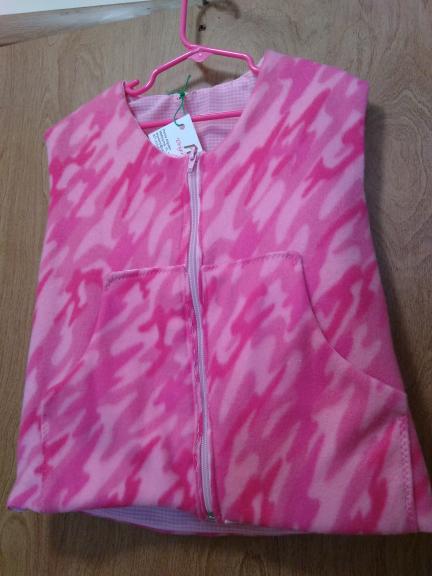 Girl's camo vest for sale in Melbourne FL