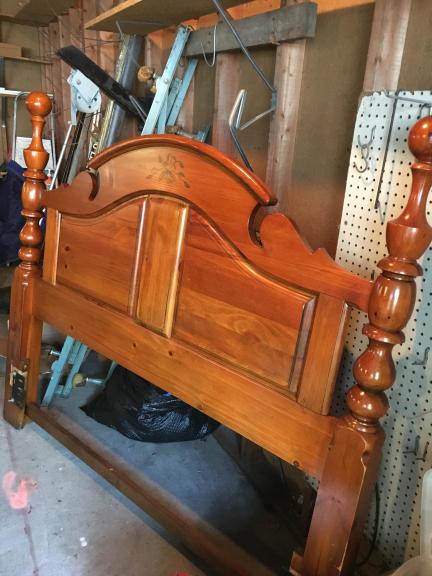 Queen/Full bedroom set for sale in Coon Rapids MN