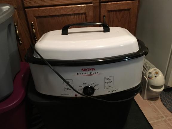 Electric Roastig Pan for sale in Beloit WI